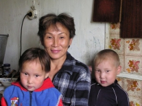 Евгения Владимировна Курматова с сыном и дочерью